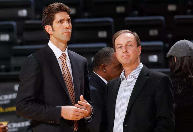 击薄弱侧 击薄弱侧