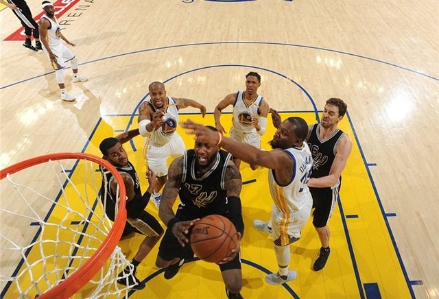 敌人脚下会 敌人脚下会